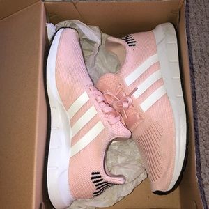 Adidas Swift Run